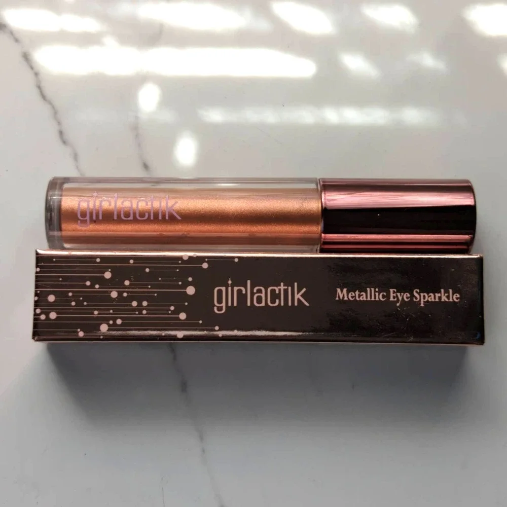 girllactik Mettallic Eye Sparkle in‎ GLAM